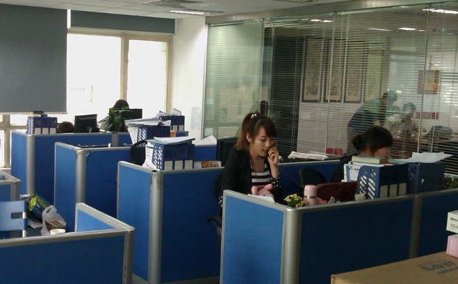 义乌市缘源圆宠物用品有限公司宠物窝垫材质与工艺对比分析